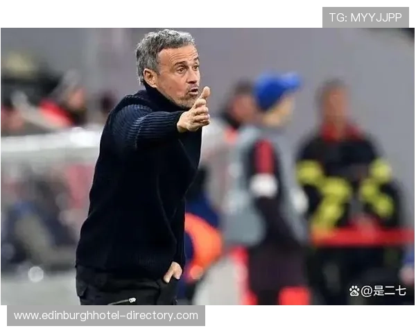 克鲁伊夫比赛节奏控制能力持续提升，战术影响力备受期待