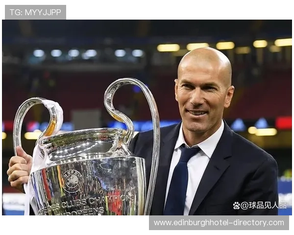 齐达内与曼联传闻再起，英超帅位变动引关注