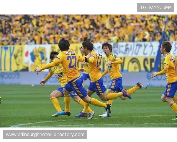 伊萨克的无球跑动与空间利用战术价值解析 伊萨克的无球跑动与空间利用战术价值解析